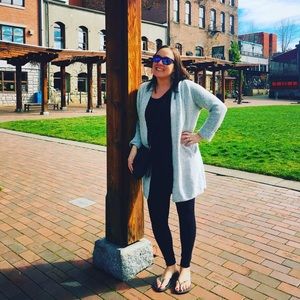 Meet your Posher, Angela